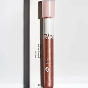 Glossier Lidstar in Cub